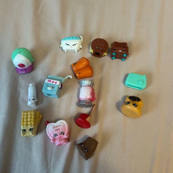 Shopkins bundle - Picture 1 of 1